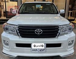 تۆیۆتا لاند کروزەر
